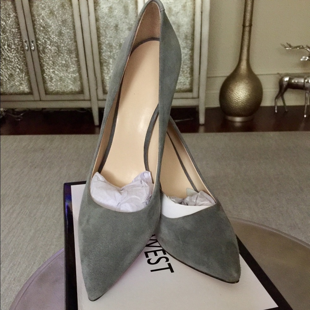 Nine West Grey Suede Pump - Sz 8.5